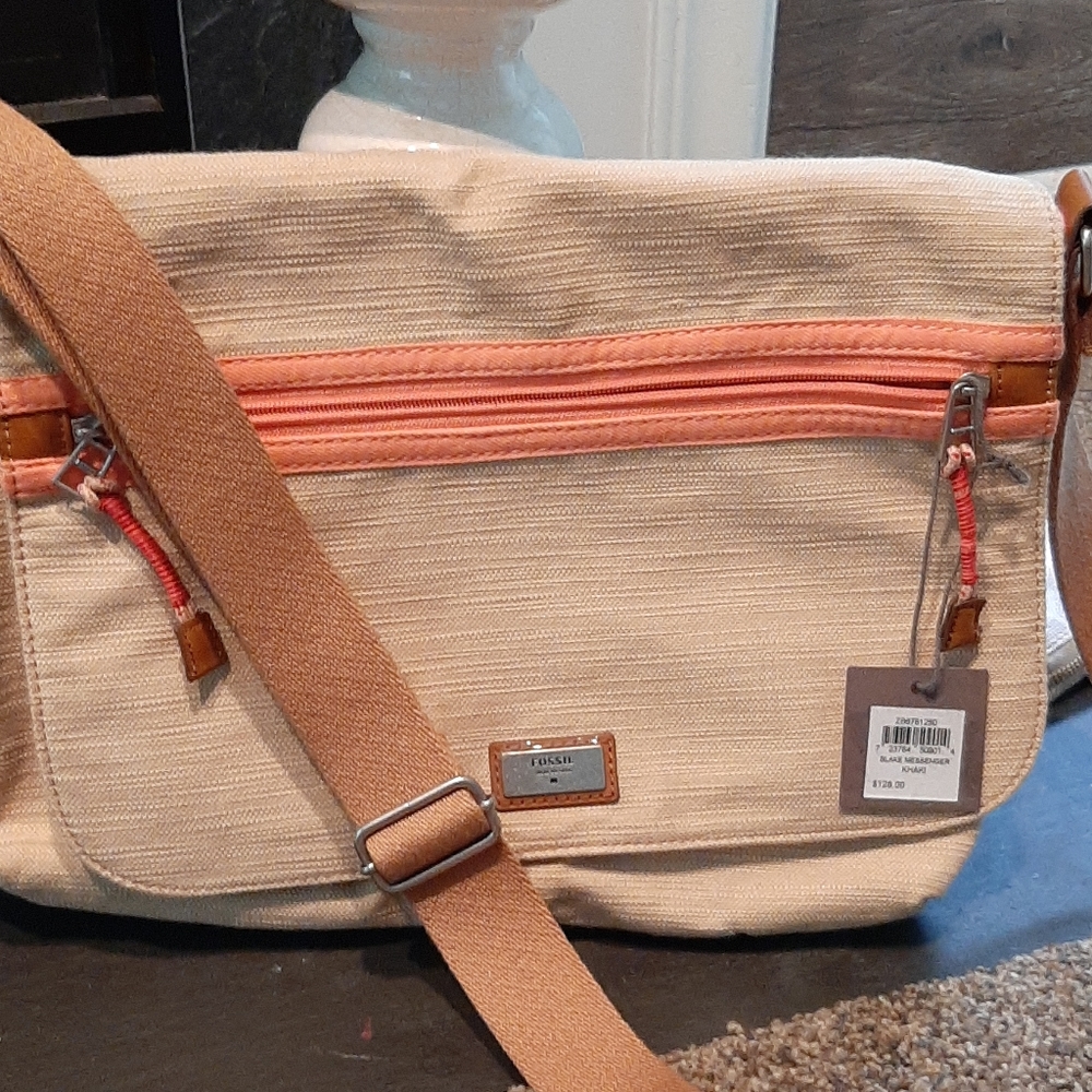 Fossil messenger bag